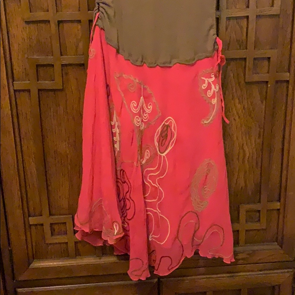 Dress - Picture 2 of 4